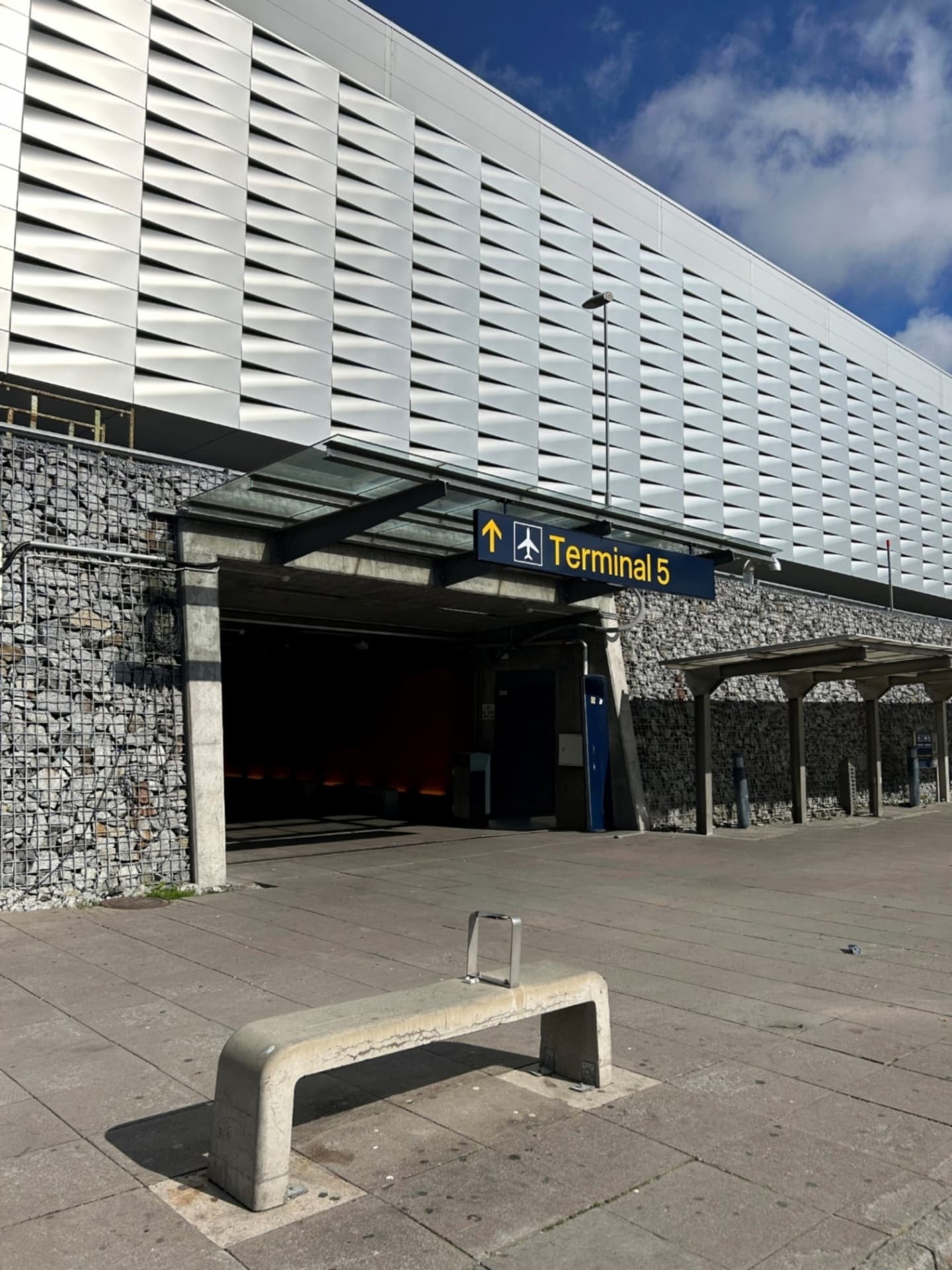Mötesplats i transit, Arlanda Utrikesterminal — bild 2